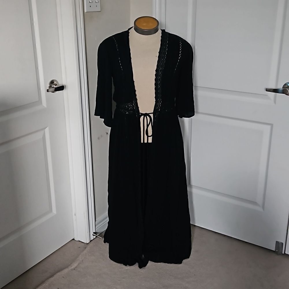 Goa Beachwear By Japna Ladies Pullover Robe With Lace Trim Small Black